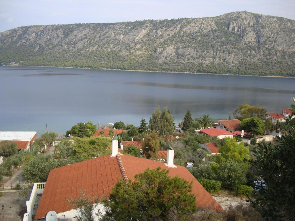 Mantas Bay Hotel Lutráki Kültér fotó